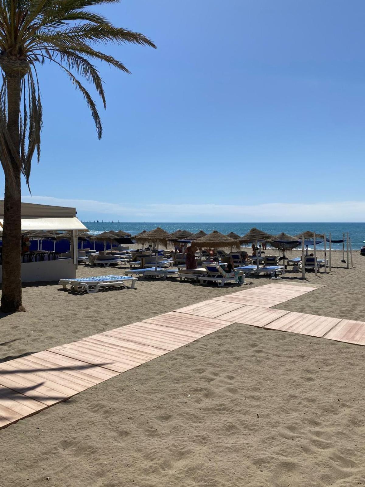 Apartamento Carvajal Beach Fuengirola Ruang foto